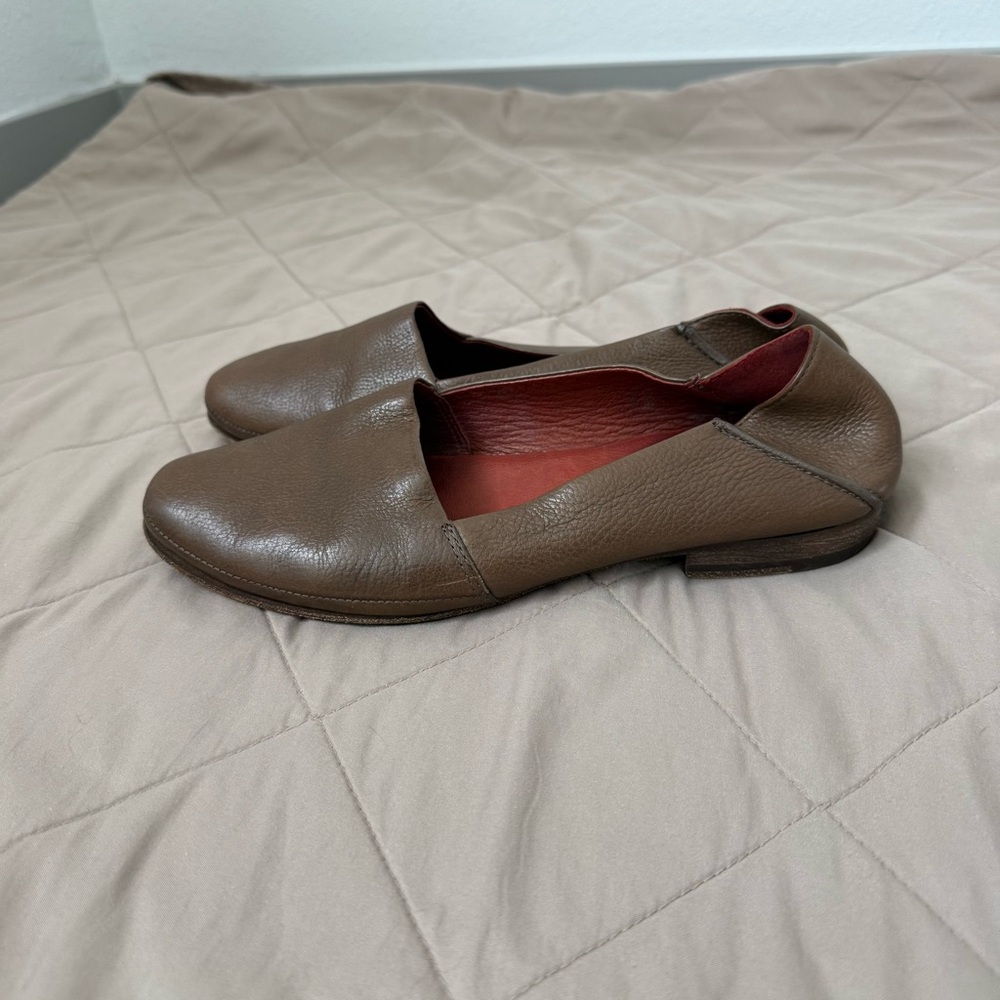 Aerin Hamilton Leather Slip On Loafer Flats Size 9